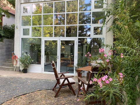 Chill Garden Loft