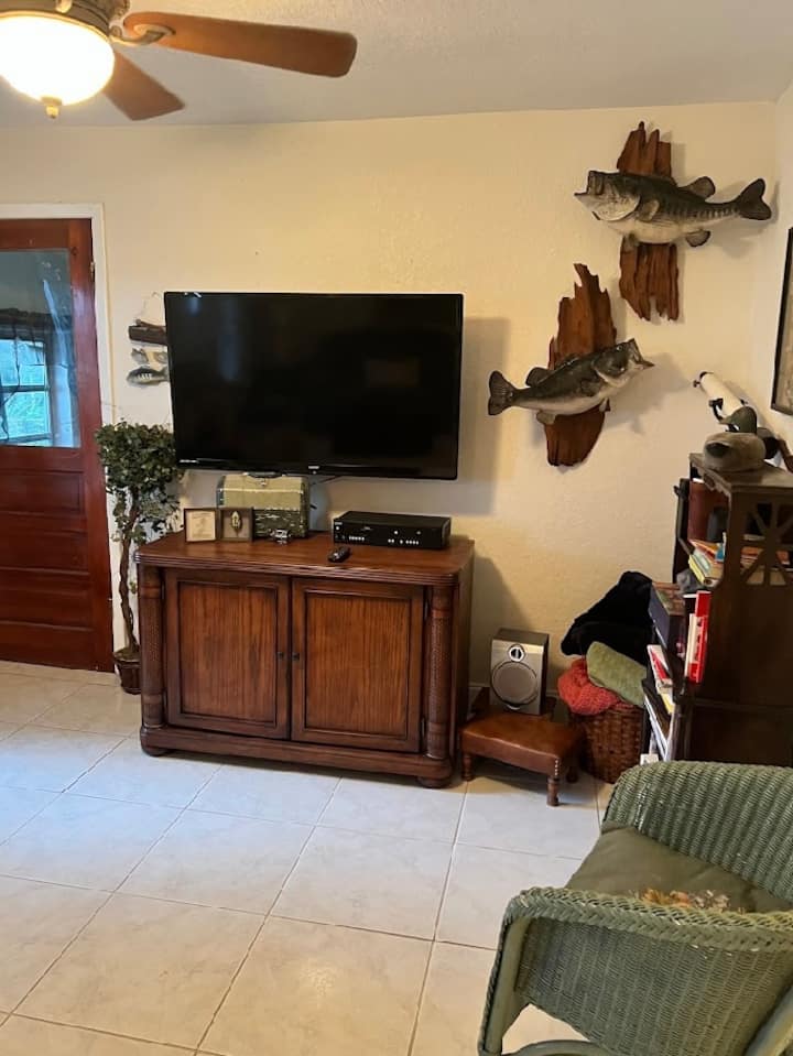 Lake Rosalie Getaway - Lake Aurora, FL