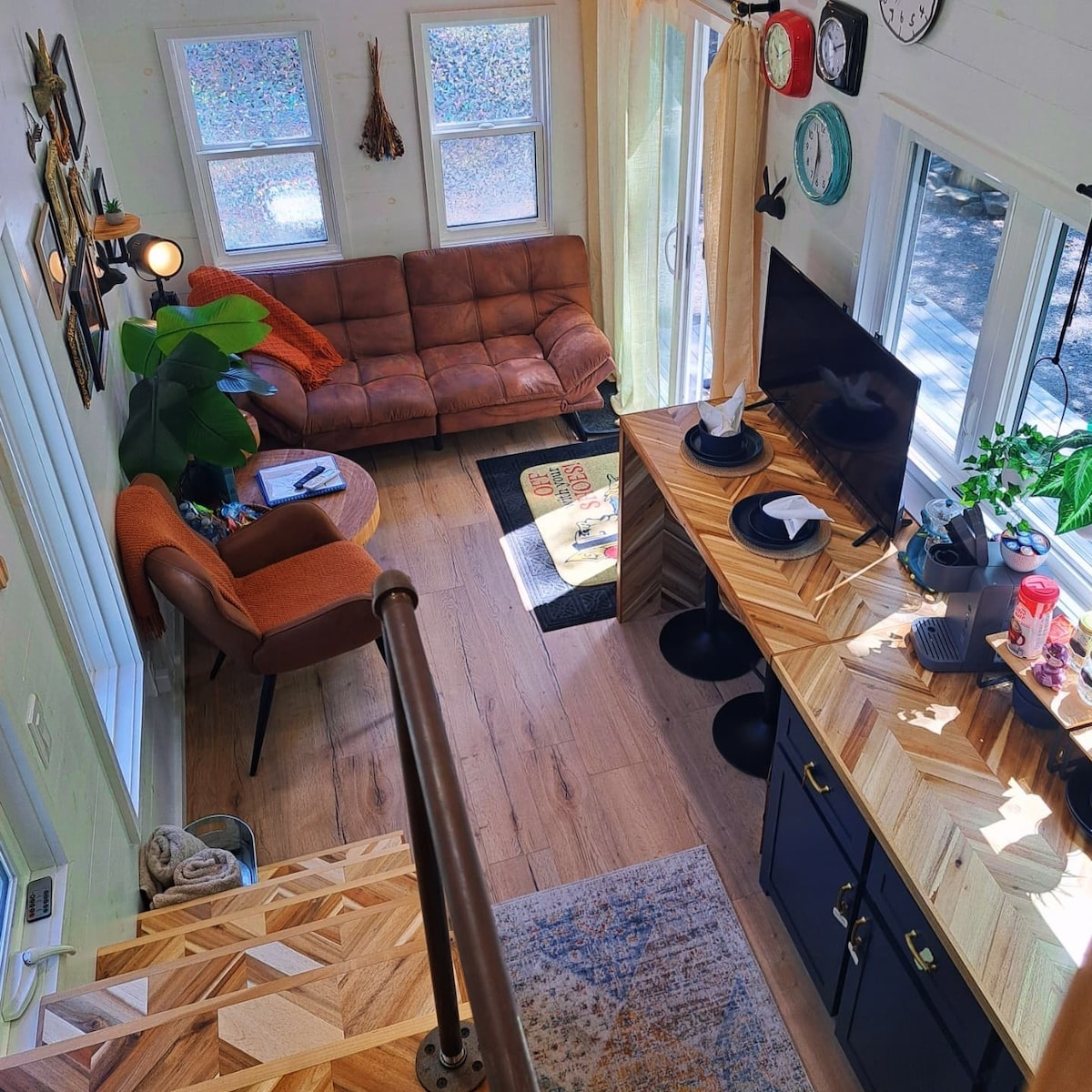 Curious clocks, cozy corners, and a touch of nonsense⏰️ welcome to your rabbit-hole retreat. 