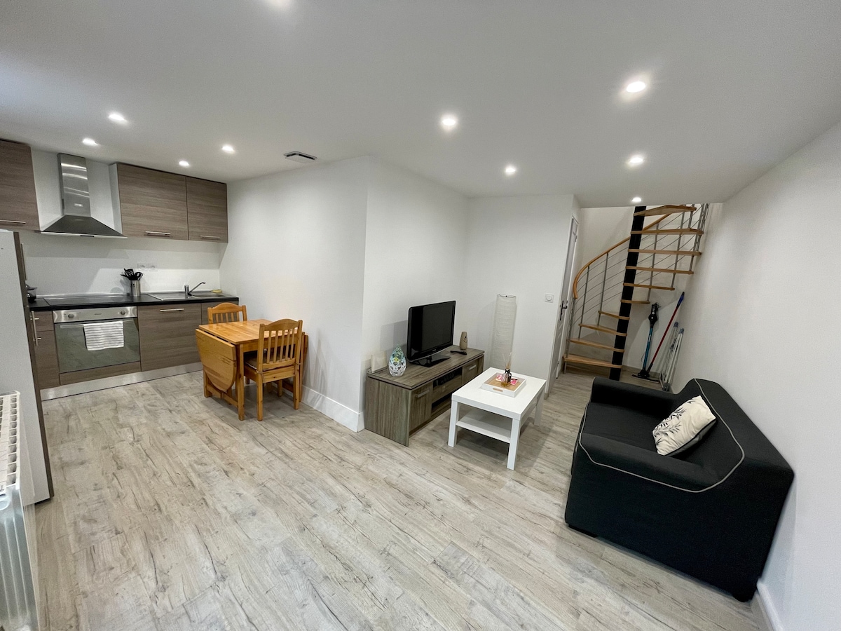 Propriété Airbnb réussie: Loft 5 minutes from Notre-Dame de Fourvière à Lyon 9e Arrondissement