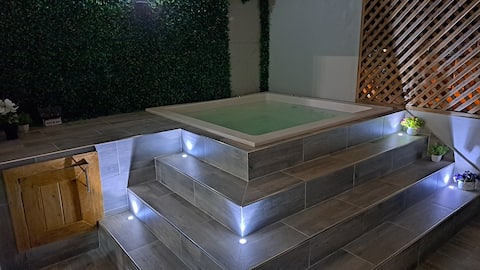 Stays by Mías – Tropical Luxe Penthouse