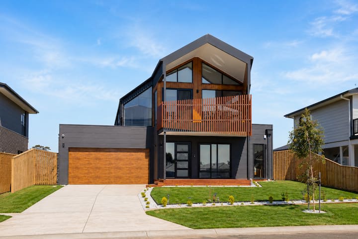 Island Family Retreat By Ready Set Stay - 필립 섬