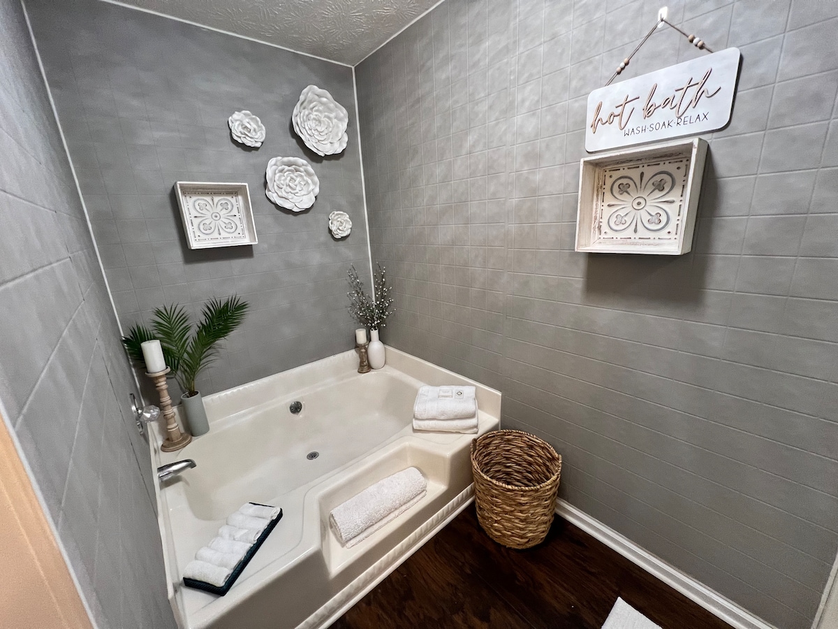 Sharp Cape Cod 4 beds, 2 Bath w/finished basement