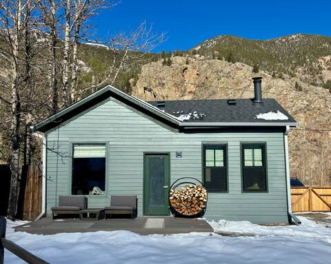 Modern alpine basecamp