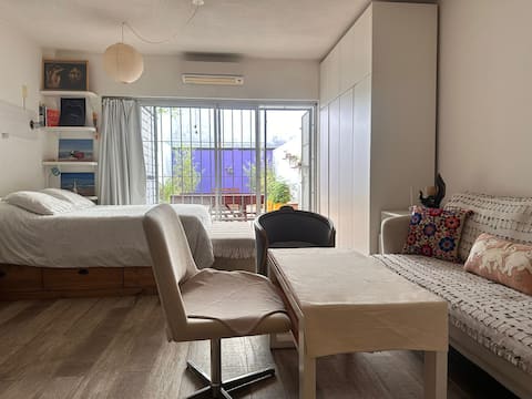 Successful Airbnb property: Studio with patio 1 block from the Rambla in Buceo