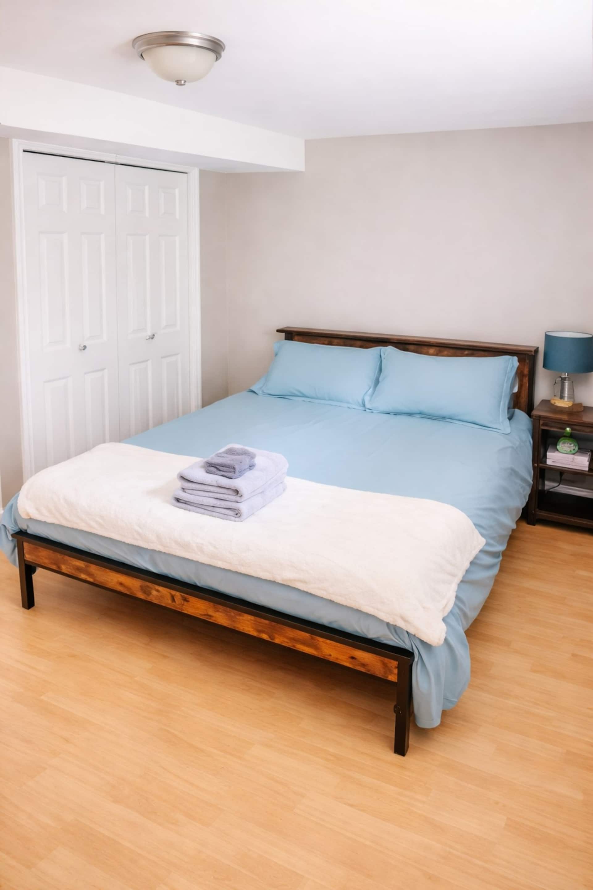 Cozy Basement Apartment | Near all Amenities