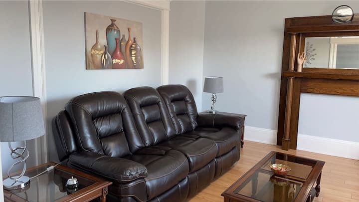 Ambie’s Airbnb-2 Bedroom Apartment - Saint John