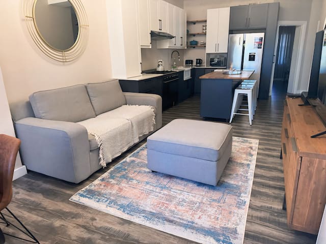 Beautiful SeaPoint Holiday Apt