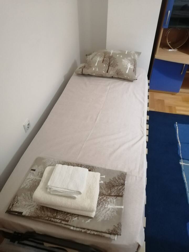 Потребен е Dopolniteln. 