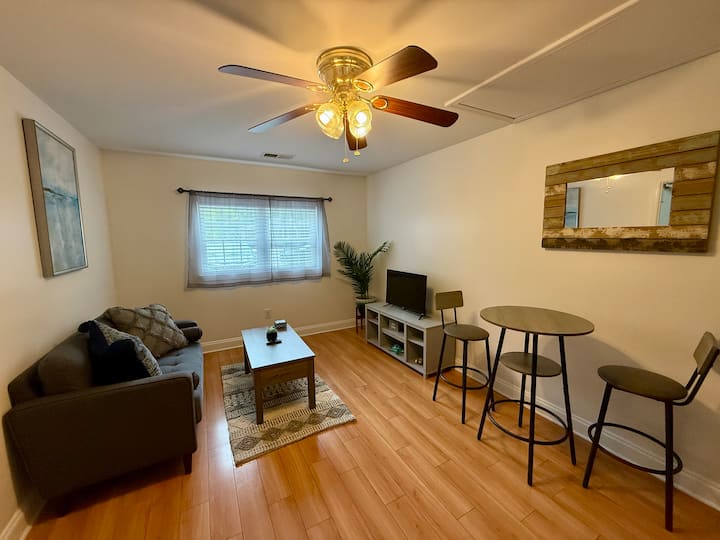 Private Suite Near Folly Beach - Charleston, SC