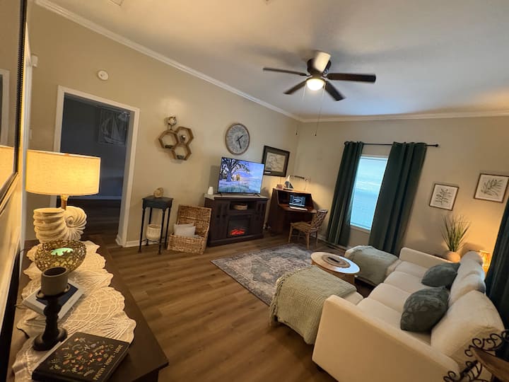 Seashore Room - Gulfport, MS