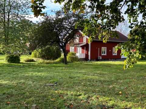 Vicarage 303 West Tunhem
