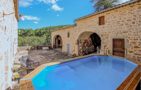 Amazing home in Banne