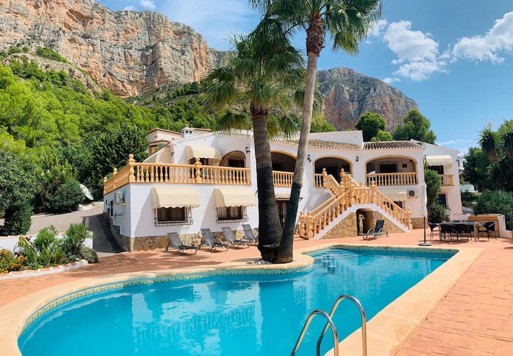 Homerez - Villa En Jávea - Vista Y Piscina - Jalón