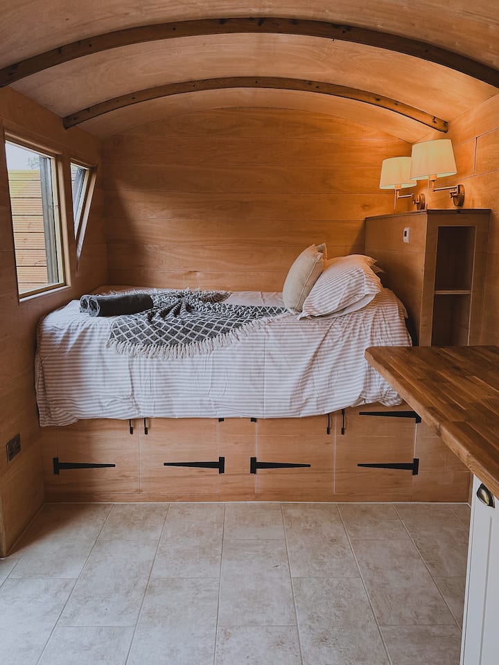 Upper Grive cabin photo 3