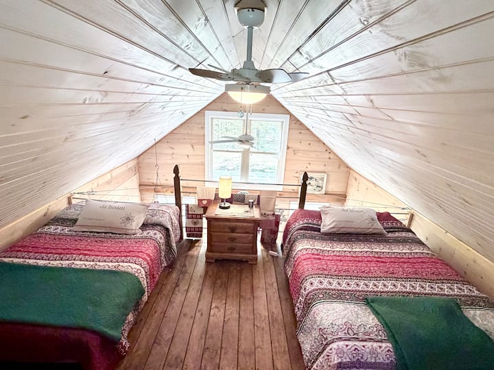 Sleeping loft, please bring your own sheets and pillowcases.