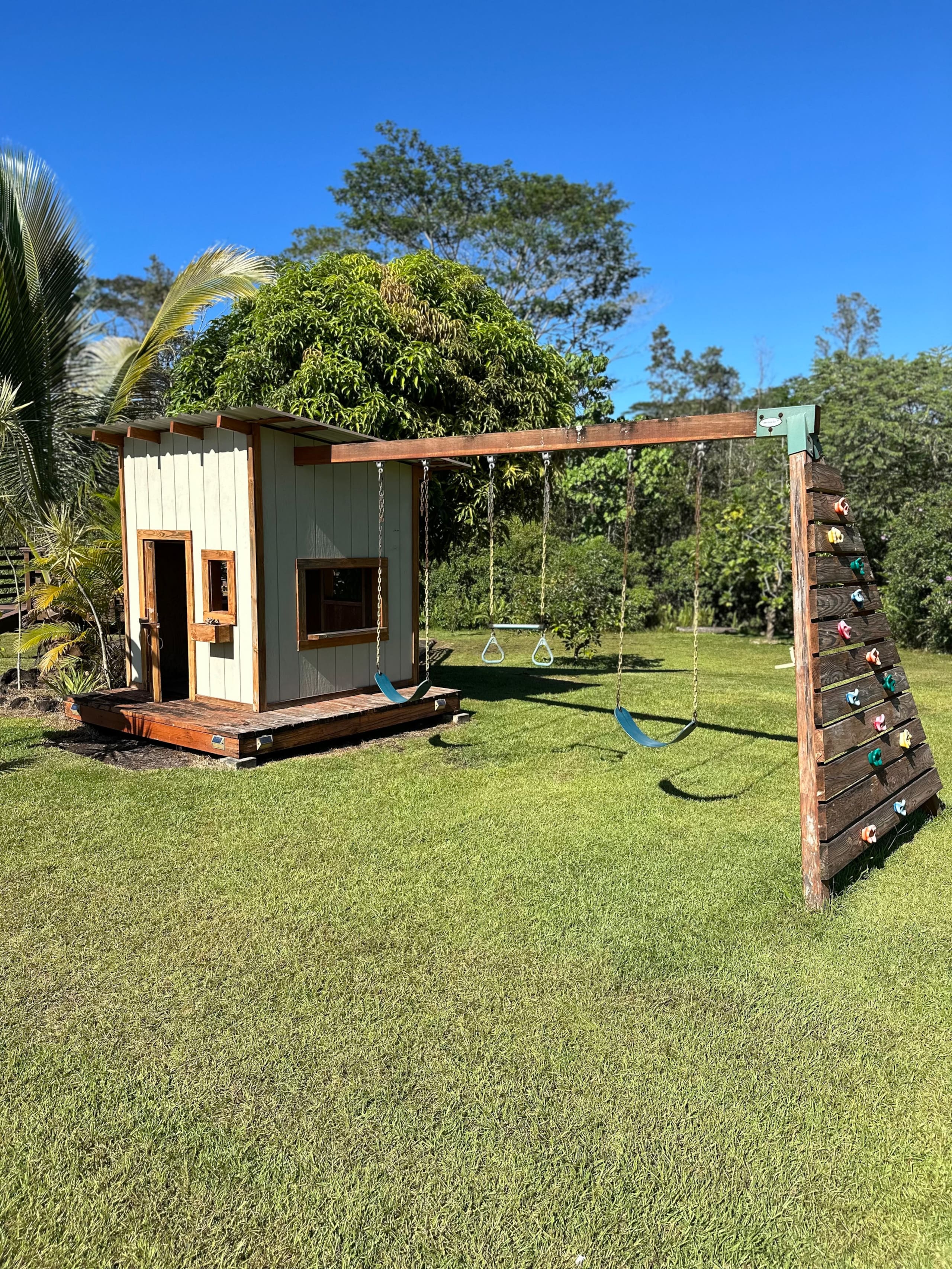 Home in Keaau · ★5.0 · 3 bedrooms · 4 beds · 2 private baths - Photo 27