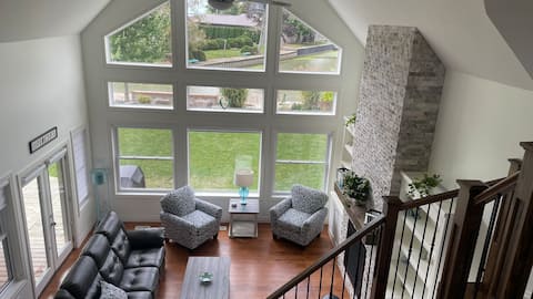 The JLC waterfront home
4 bedroom 2.5 bath