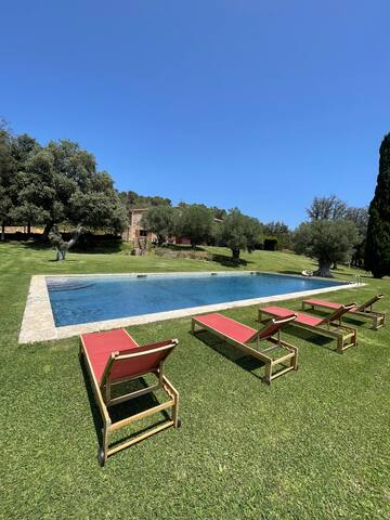 Masía exquisita en el Empordà gallery image 3