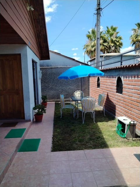 Top Airbnb: Comfortable and quiet house. in Santa Cruz