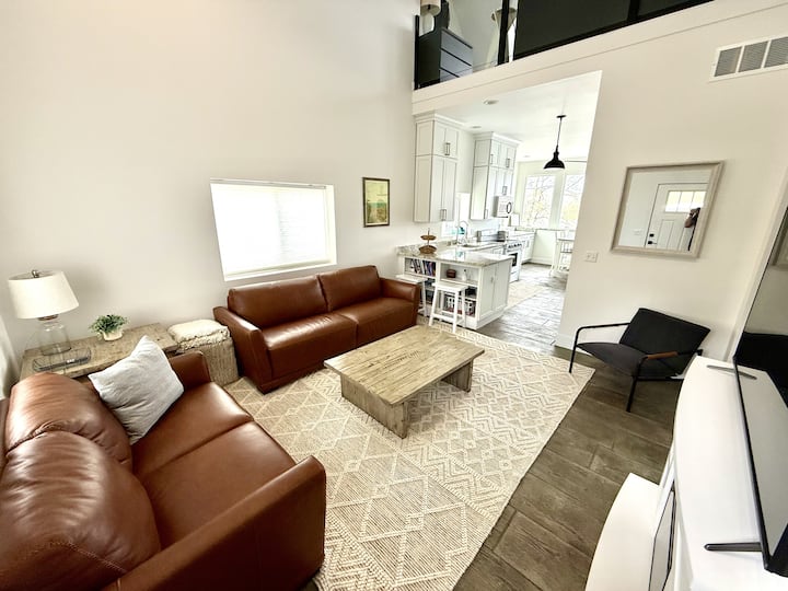 Shore House | Holly, Mi - Maze, Holly