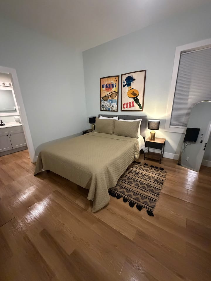 Historic Casa Havana - Studio Suite #4 - Miami, FL