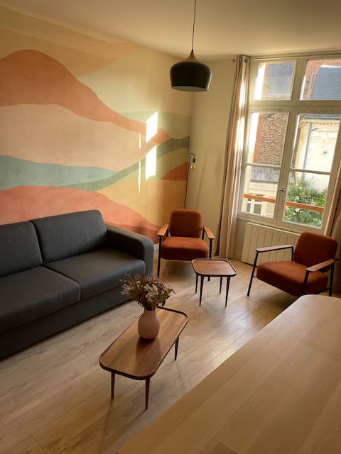 Successful Airbnb property: Bright hyper-central studio in Centre