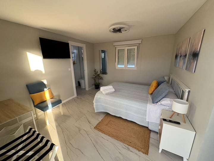 H.309. Cama Matrimonio. Rosalia Home - Algeciras