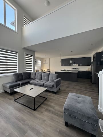 Charming Home with coffee cup & Parking gallery image 2