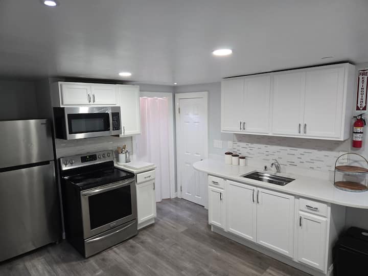 3br, In The Heart Of Salem For Family&friends - Salem, MA