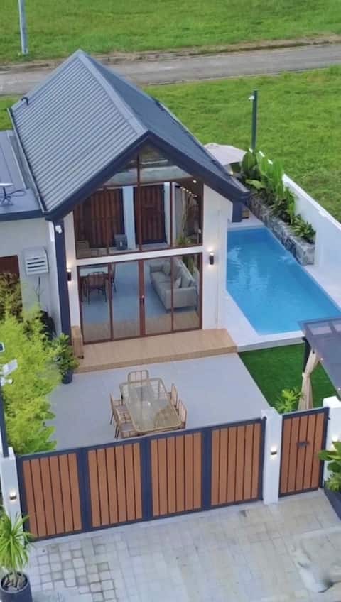Private lofthouse w/ Pool and fast WIFI in Rizal