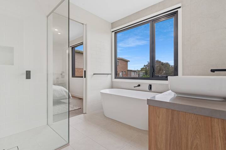 Fun in Fairhills Rye gallery image 3