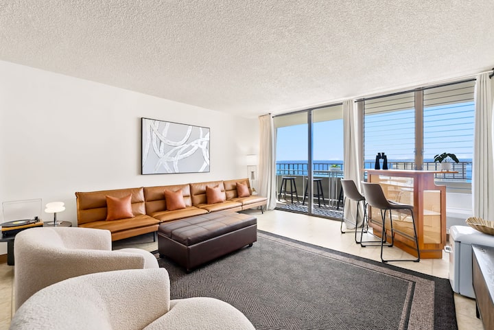 Front Ocean View + 2br/2ba + Sleep Up To 4 Guests! - 檀香山