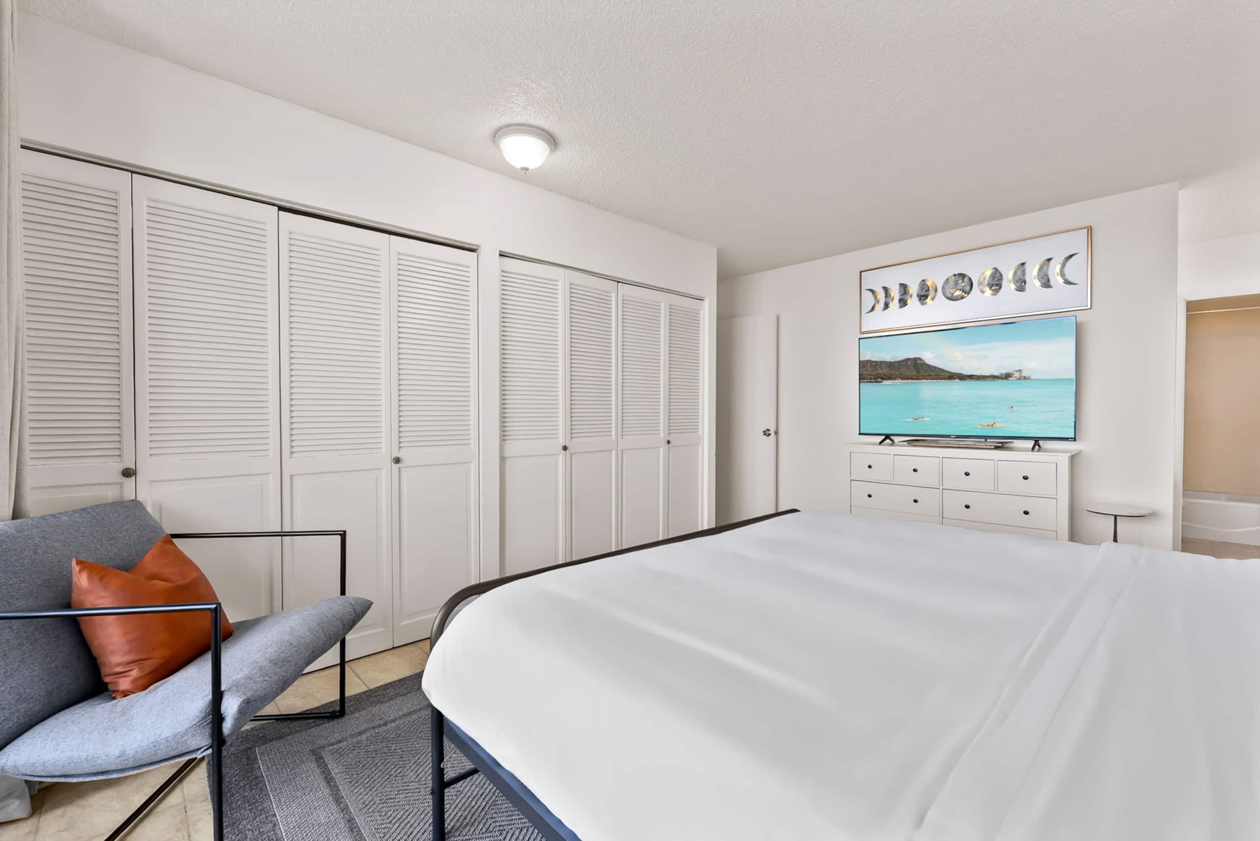 Condo in Honolulu · ★5.0 · 2 bedrooms · 5 beds · 2 private baths - Image 22