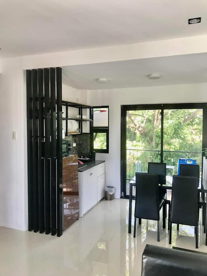 River View Staycation House - Lucena