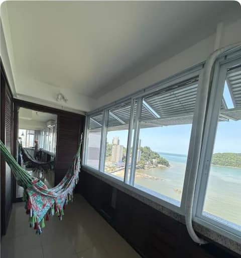 Top performing Airbnb: Very nice - up to 7 guests - up to 2 garages in São Vicente