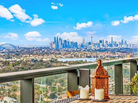 Luxury Penthouse - Sydney Skyline Views