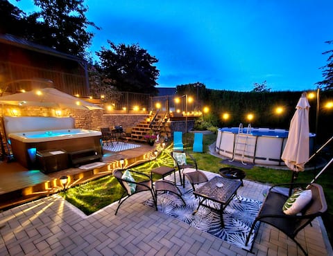 Hatzic Hot Tub Hideaway