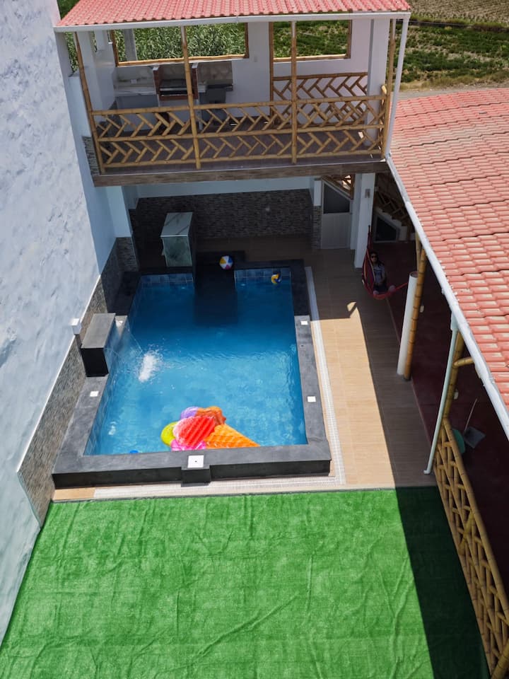Casa De Playa Con Piscina - Camaná - La Pampa