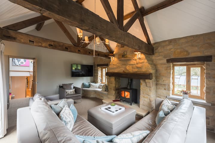 Stunning Farmhouse With Hot Tub - Peak District - Matlock