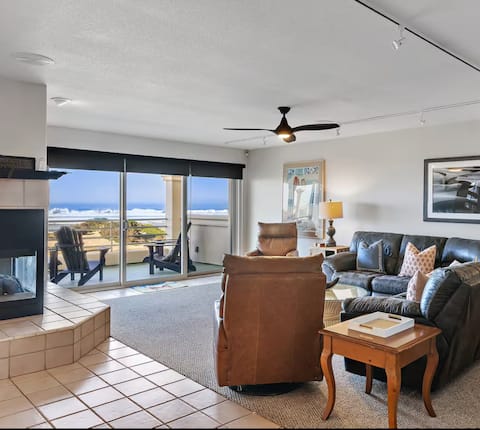 Top Airbnb: Strandcastle Beach House - Oceanfront! in Oceano