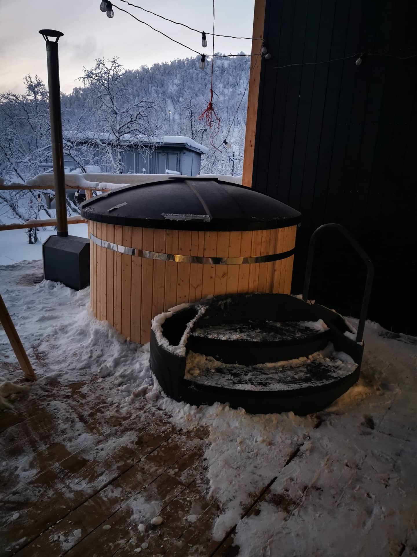 "Sunrise View" Hot Tub & Aurora Sky View Bedroom 2