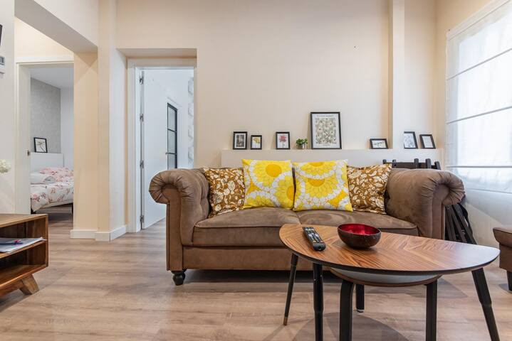 Bohemian Charm in the Latina. gallery image 3