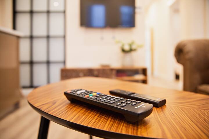 Bohemian Charm in the Latina. gallery image 4