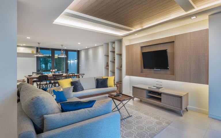 Modern Stay in Ekkamai &ThongLor +Airport Transfer gallery image 2