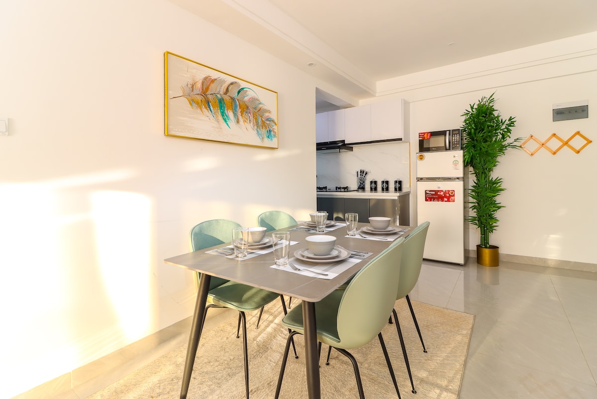 Modern Luxe 2BR w/ Gym, Golf, Tuck Shop & Views photo 4