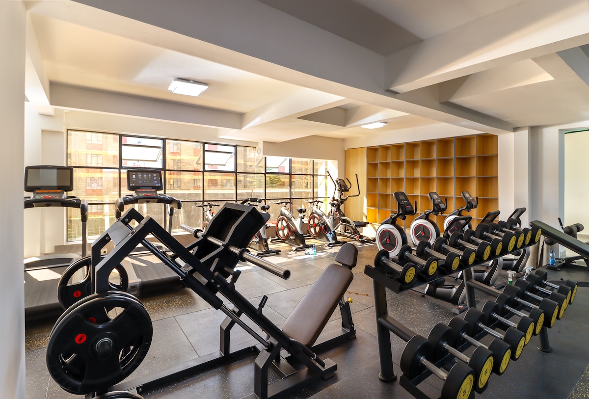 Modern Luxe 2BR w/ Gym, Golf, Tuck Shop & Views photo 3