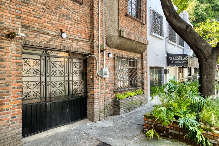 3BR/3BA House in JE, Condesa. gallery image 3