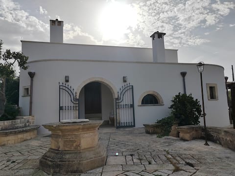 Portico - 2 Apartments Industrial style with pool