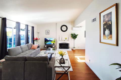 Popular Airbnb listing: Cozy Retreat • King Bed • 14 Miles to Disneyland in Rowland Heights
